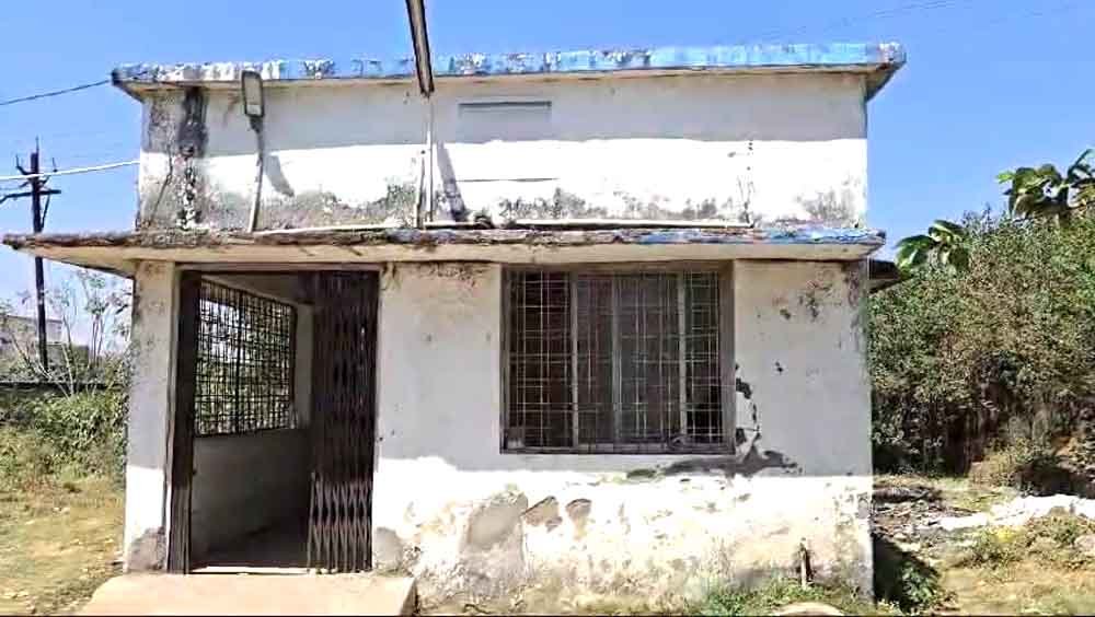 ट्रेन से घायल व्यक्ति