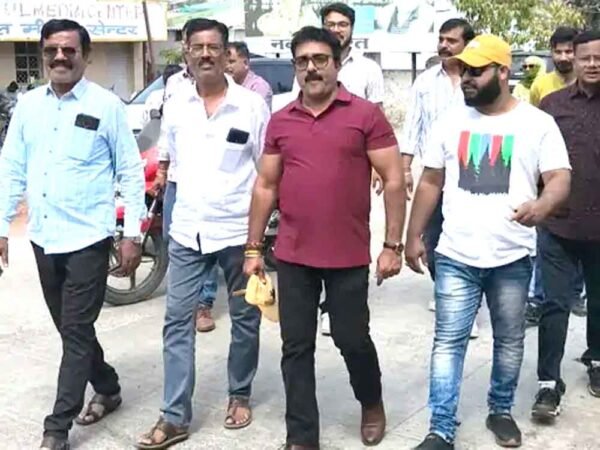 बस संचालकों की हड़ताल की