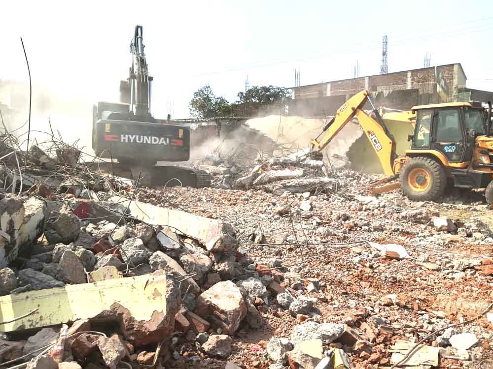 भाजपा नेता के काम्प्लेक्स