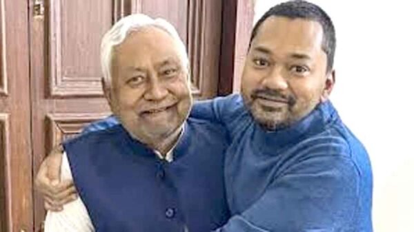 जेडीयू में शामिल हुए निशांत कुमार,