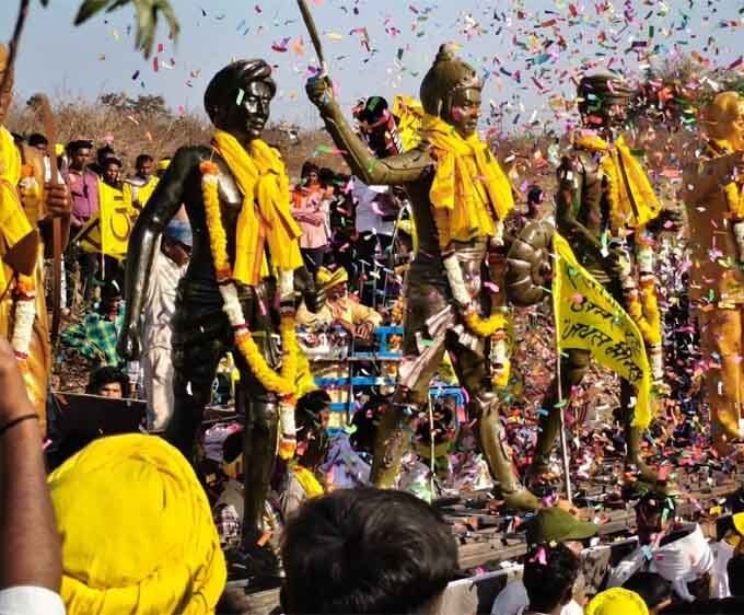 पांच महान क्रांतिकारियों की स्थापित