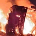 चलती स्लीपर बस बनी आग का गोला,