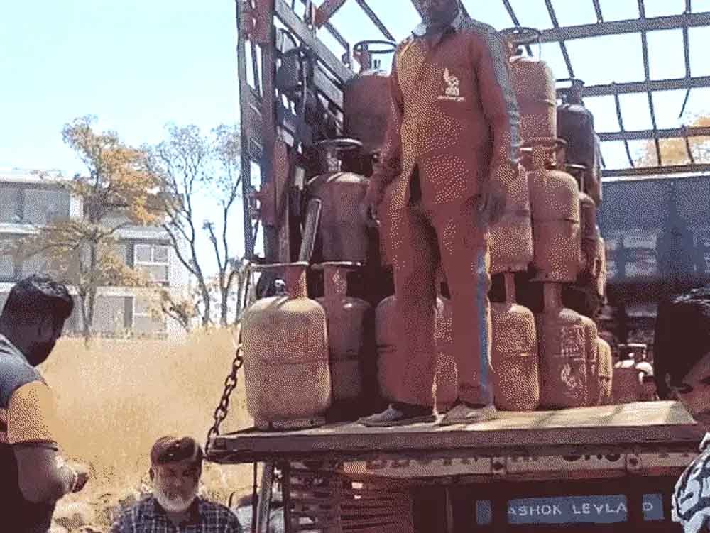 प्रदेश में गैस संकट गहराया: 3