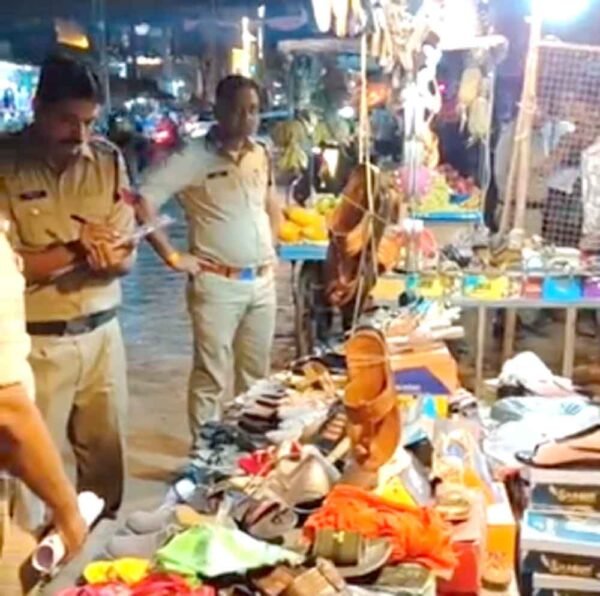 कोठी बाजार में पुलिस की कार्रवाई