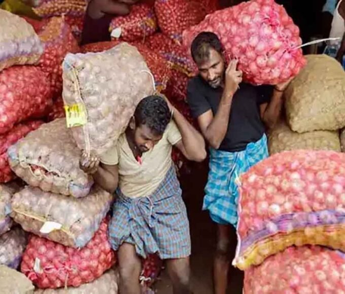 फरवरी में थोक