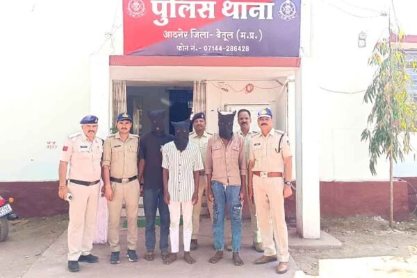 फागुन मेले में पुरानी रंजिश का