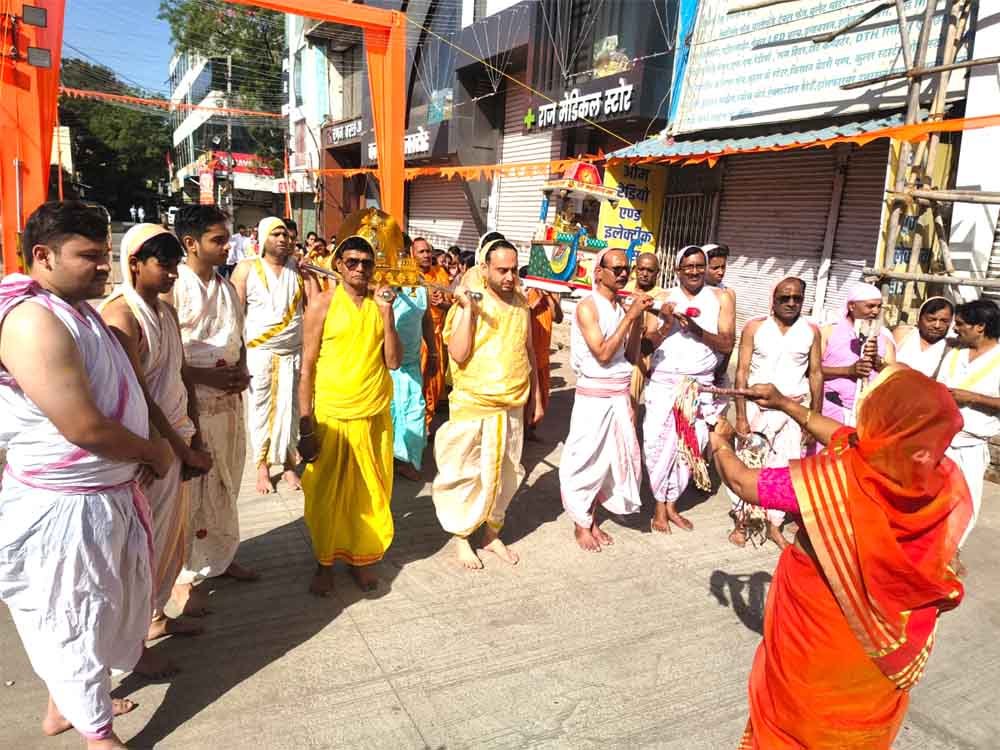 भगवान महावीर जयंती धूमधाम