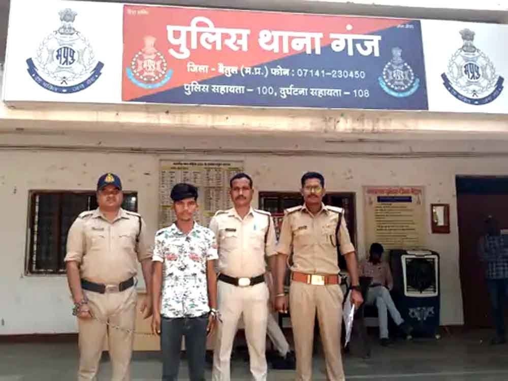 नाबालिग को आत्महत्या के लिए उकसाने