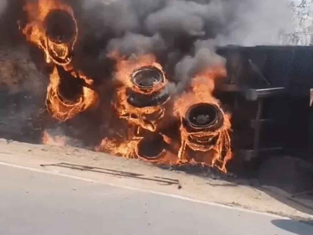 बरेठा घाट में पलटने