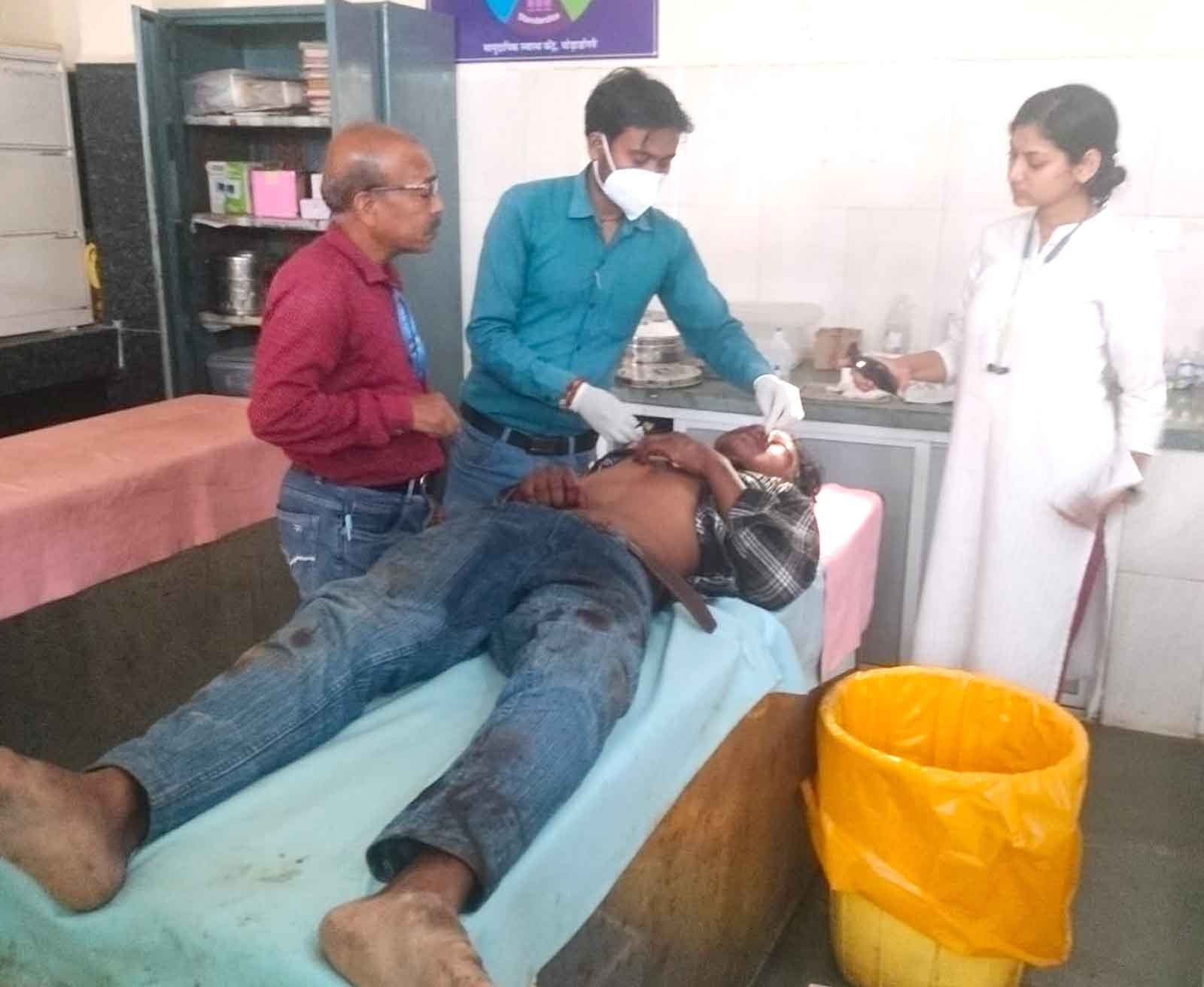 अज्ञात वाहन की टक्कर से बाइक