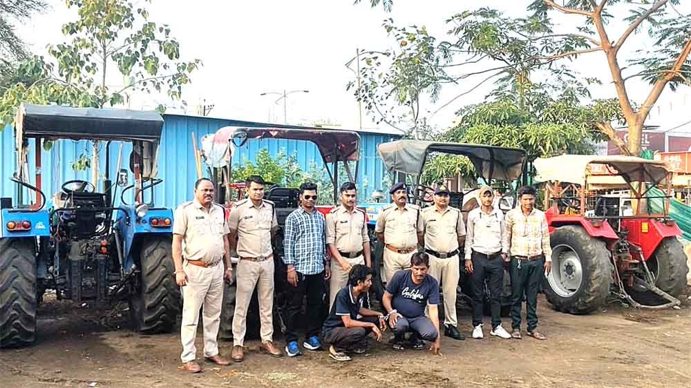 किसानों के ट्रैक्टर महाराष्ट्र में बेचने वाला