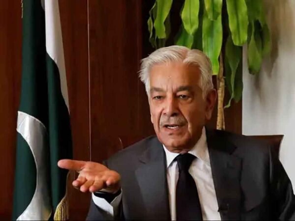 भारत-पाक तनाव: पाक रक्षा मंत्री का