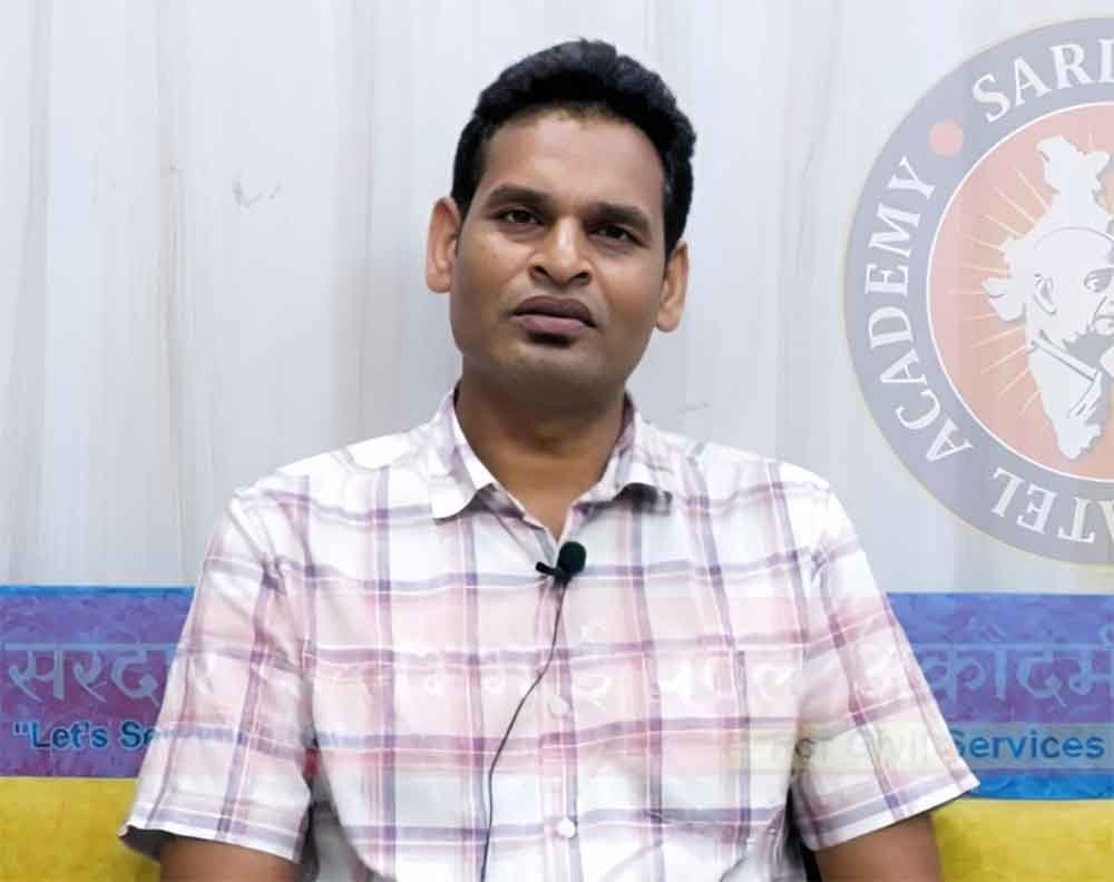 शराब दुकानों की नीलामी और राजस्व की