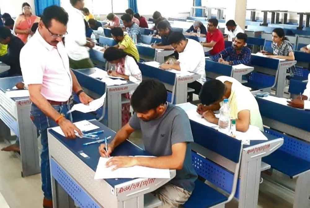 एमपी में सरकारी नौकरियों की तैयारी कर