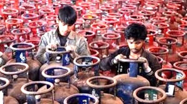 प्रवासी मजदूरों को बड़ी राहत: 5 किलो
