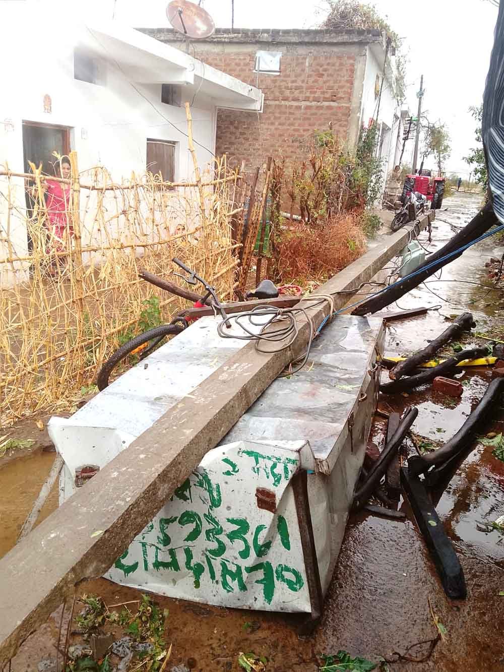 आठनेर में ओलावृष्टि