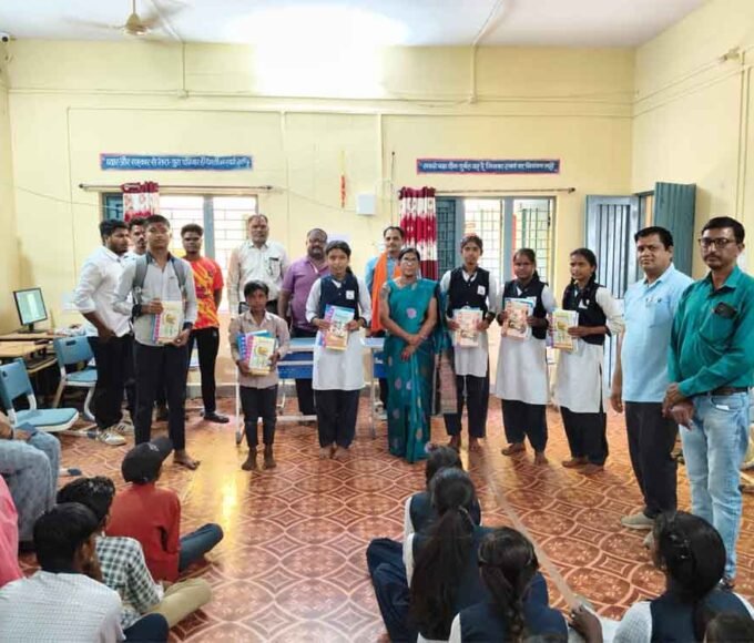 पीएम श्री स्कूल सावलमेंढा मे हर्सोउल्लास