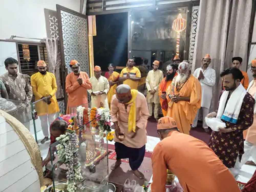 अर्जी वाले हनुमान मंदिर में